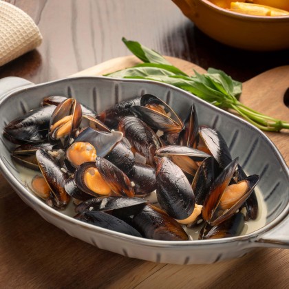 Cooked Chilean Mussels in Whole Shell Vacuum Packed 1x1kg